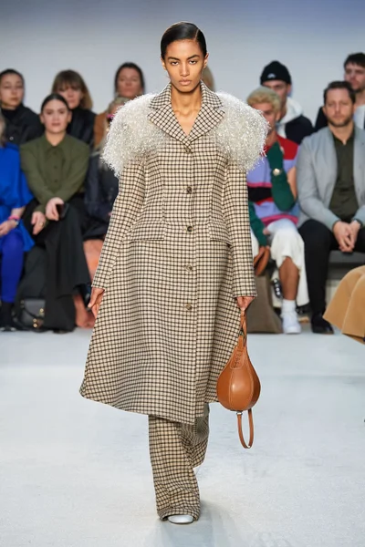 Look 21